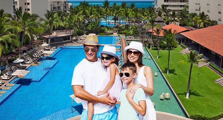 WINTER IS BETTER WHEN YOU TRAVEL! Krystal Grand® Nuevo Vallarta WINTER IS BETTER WHEN YOU TRAVEL! Krystal Grand® Nuevo Vallarta