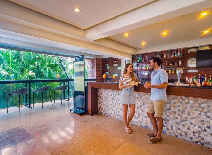 Lobby Bar Krystal Grand® Nuevo Vallarta Lobby Bar Krystal Grand® Nuevo Vallarta