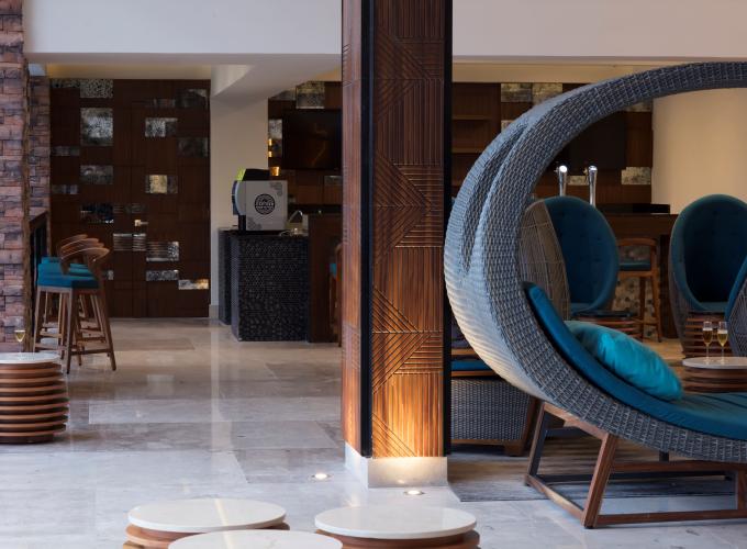 Lobby Bar* Krystal Grand® Nuevo Vallarta Lobby Bar* Krystal Grand® Nuevo Vallarta